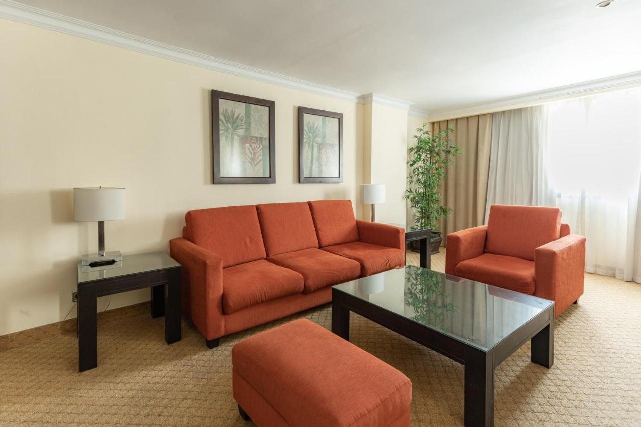 סנטו דומינגו Dominican Fiesta Hotel מראה חיצוני תמונה A living room