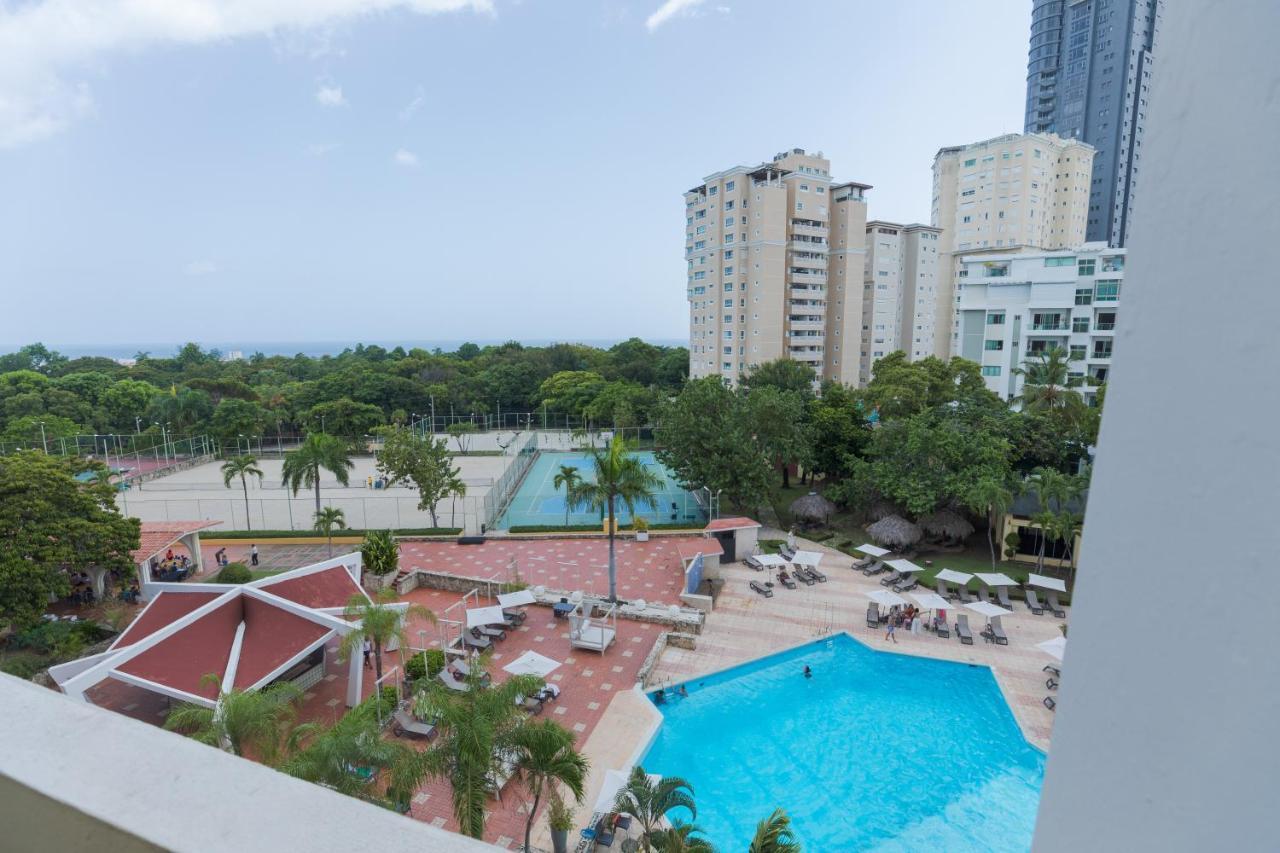 סנטו דומינגו Dominican Fiesta Hotel מראה חיצוני תמונה Swimming pool